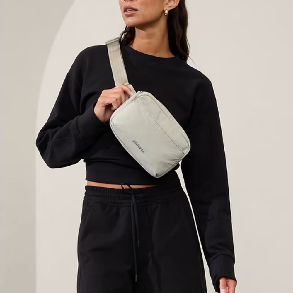 All About Large Crossbody Belt Bag Athleta - Picture 1 of 6